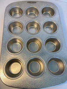 Dough makers 12 cup muffin pan discontinued gently used 2 Available - Picture 1 of 4