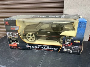 New Bright RC 1/6 Scale Cadillac Escalade black Radio Control Car SUV 6630 - Picture 1 of 11
