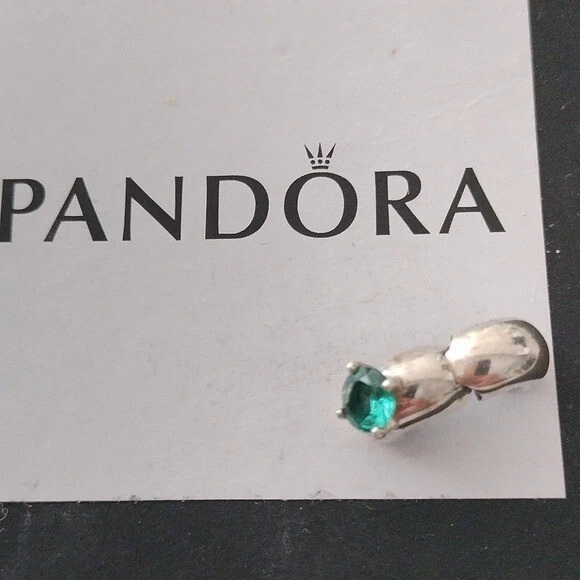 Pandora Plata Esterlina Redonda Solitario Silicona Clip Verde 799204C03 Foto 1 de 4