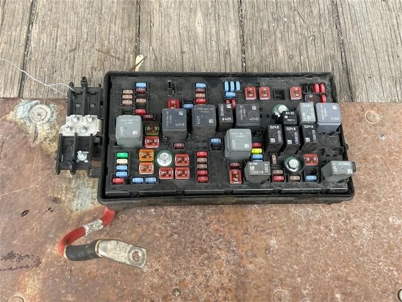 Motor híbrido caja de fusibles compatible con 14-16 LACROSSE 602228 Foto 1 de 4