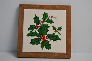 Vintage Christmas Berry Holly Tile Trivet Wood Framed USA 7.5" Hot Holder Decor - Picture 1 of 12