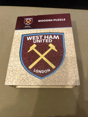 West ham United Wooden Puzzle Size S 150 Pcs 8.9 X 9.9 Inches-Brand New - Image 1 of 4