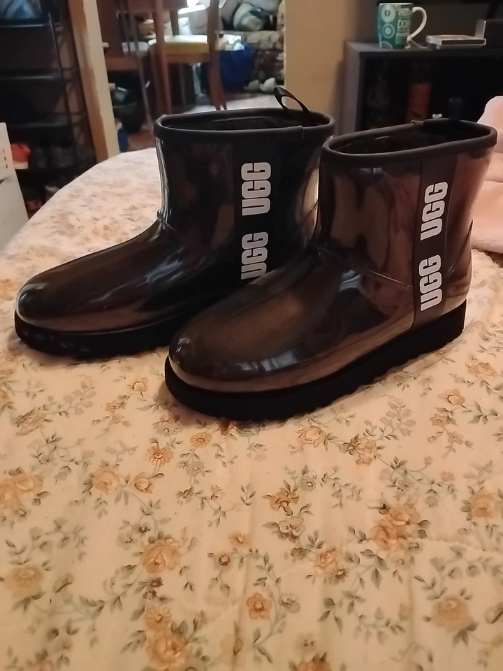 UGG Classic 透明迷你靴 美国 8 — 第 1/4 张图片