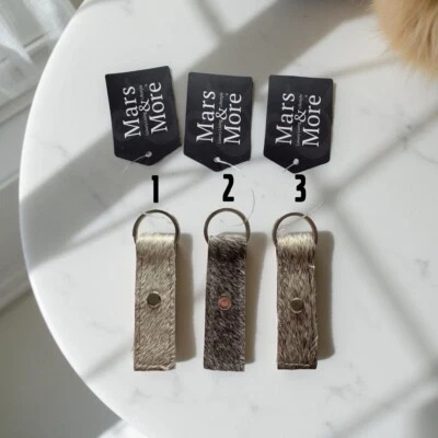 MARS & MORE Stylischer Schlüsselanhänger "Kuh grau" Naturprodukt Kuhfell Leder Anhänger top