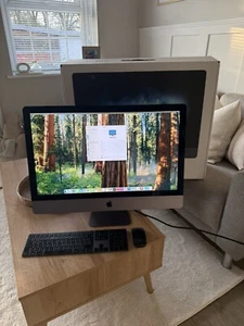 Apple iMac Pro 27’’ 2017 Retina 5K 128GB RAM 1TB SSD Vega 64 16GB - Picture 1 of 14