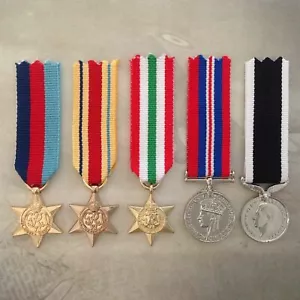 1939-45 STAR, AFRICA, ITALY STAR, 39-45 WAR + NZWSM MEDAL SET | GOLD TONE | MINI - Picture 1 of 1