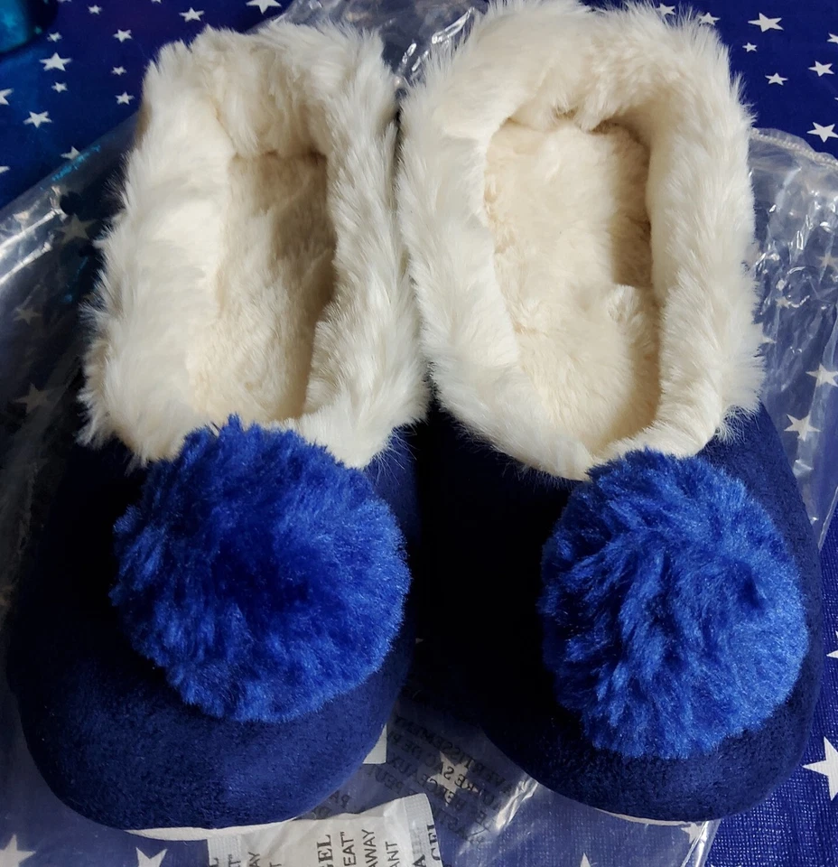 Avon Joyful Beautiful Navy Pom Pom Slippers Size 6. New - Image 1 of 4
