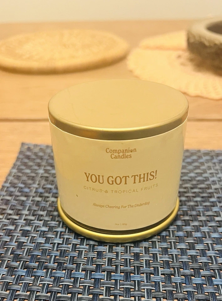 Velas complementarias vela perfumada de cítricos y frutas tropicales Foto 1 de 2