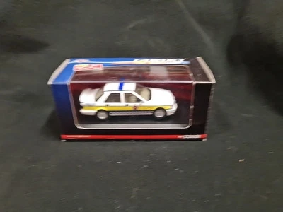 VANGUARDS VA 10008 FORD SIERRA CONSWORTH SAPPHIRE ISLE OF MAN POLICE SCALA 1:43 - Immagine 1 di 4