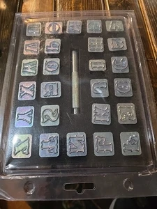 Kit attrezzi per timbri in pelle alfabeto stile western A-Z - Foto 1 di 3