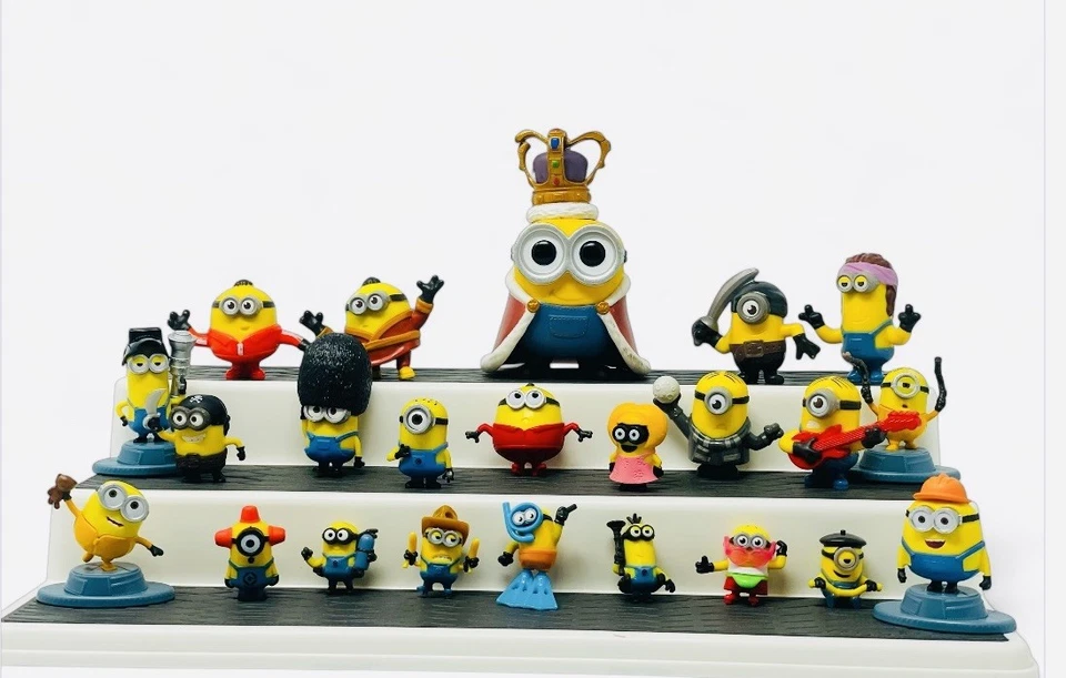 Lot Of 24 Assorted Despicable Me Minions Figures Minion, Funko Pop King - Image 1 of 4