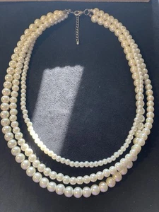 Vintage 3 Strand Cream Color Faux Pearl Necklace Unsigned 22 in - Picture 1 of 10