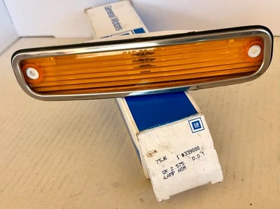 NOS square body Chevy GMC pickup truck Blazer Suburban GM side marker light lamp - Image 1 of 4