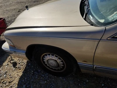 92-96 BUICK ROADMASTER OEM DRIVER LEFT FENDER GOLD  Foto 1 de 4