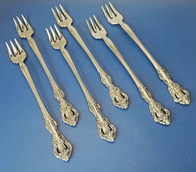 Oneida Michelangelo Cube Set 6 Cocktail Forks Heirloom Stainless Flatware - Image 1 of 4