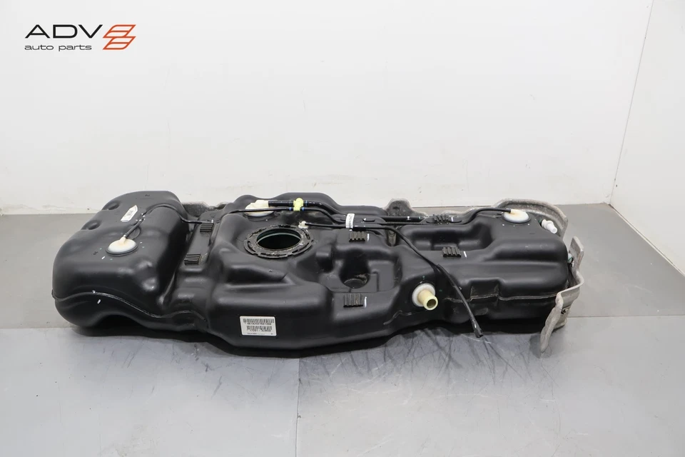 Nissan NV200 2013-2021 2,0 L depósito de tanque de gasolina con escudo OEM Foto 1 de 4