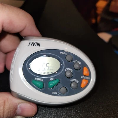 Radio deportiva JWIN - JX-M11 para todo clima - Reloj despertador con clip probado y funciona Foto 1 de 4