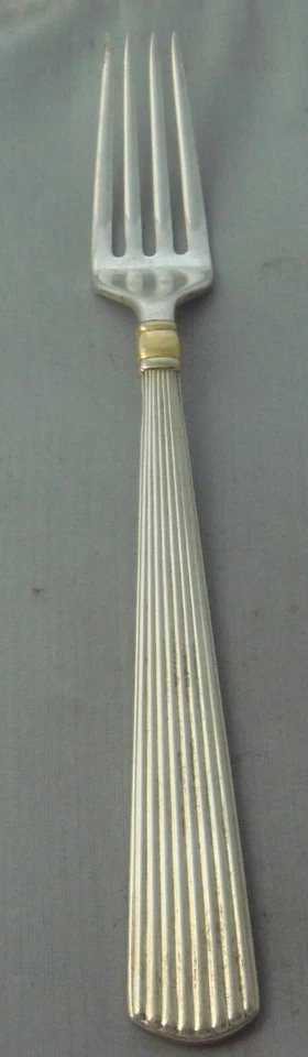Reed and Barton Golden Ashmont Sterling Silver Dinner Fork 7 7/8" - Imagem 1 de 1