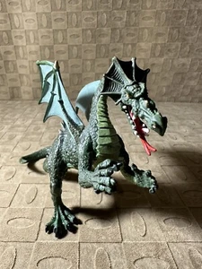 Safari Ltd Winged Green Dragon, Mythical Creature Figurine. - Picture 1 of 14