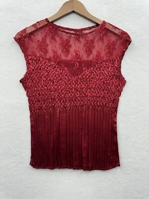 Blusa Top Camisa Para Mujer Komarov Mediana Roja Detalle Encaje Manga Corta Foto 1 de 4