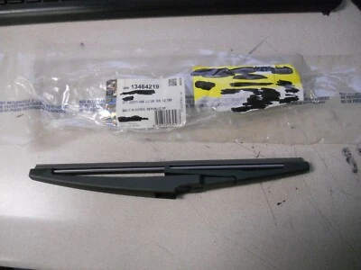 NOS GM OEM Rear Window Wiper Blade Assembly 2017-2020 Chevrolet Cruze 13464219 - Image 1 of 3
