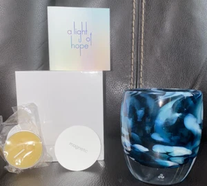 Glassybaby Votiv magnetisch blau weiß wirbel dreifarbig coole Daumendrucke Neu im Karton - Bild 1 von 7