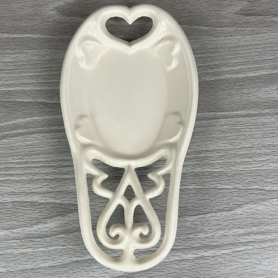 Vtg Cast Iron Spoon Rest Old Dutch International 2000 Hearts Farm Home Decor - Image 1 of 4