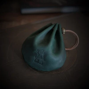 Handmade Leather Dice Bag for 4 Sets of Dice Dark Green DND RPG Game Accessory - Imagen 1 de 7