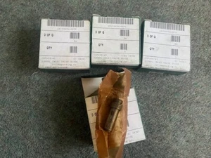 LAND ROVER DEFENDER 2.25 2.5 NON ASPIRATED DIESEL VALVE GUIDE INLET 568688 X4 - Picture 1 of 5