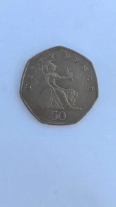 1997 FIFTY PENCE 50 RARE COLLECTABLE COIN ELIZABETH II D.G.REG.F.D - Picture 1 of 4