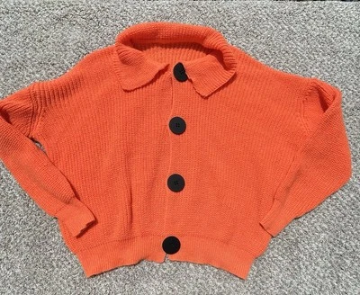 Suéter tejido naranja para mujer 4x con botones negros grandes Foto 1 de 4