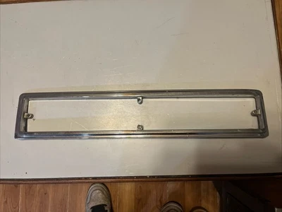 Chevrolet Bel Air Biscayne 1966 luz trasera bisel lado derecho del pasajero trasero Foto 1 de 4