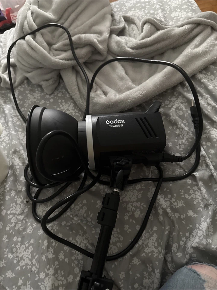 Godox MS300 300WS Studio Strobe Flash Light Lamp Monolight Lightweight 110V US - Image 1 of 1