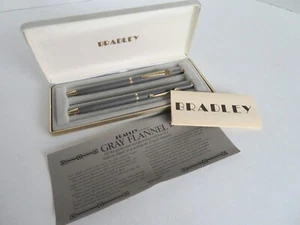 Vintage BRADLEY "Grau Flanell" Kugelschreiber & Bleistift Set Grau Samt Etui 22K Vergoldung - Bild 1 von 11