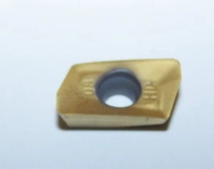 (5) INSERTOS DE FRESADO KENNAMETAL EP1008EHD KCSM40 (EDPT10T308PDERHD) 6175756 - Imagen 1 de 3