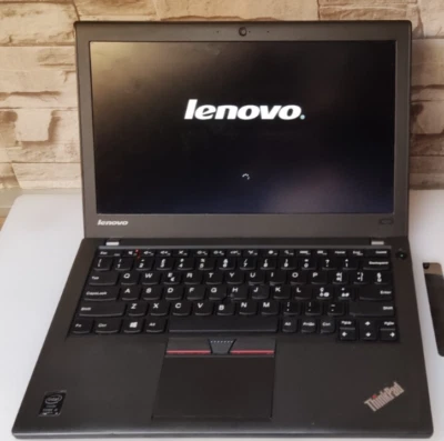 Lenovo ThinkPad X250 Nuevas Baterías i5-5300U 8GBRAM 240GB SSD Win 10 - Win 11 - Imagen 1 de 4