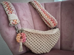 Makramee Bauchtasche mit verstellbarem Gurt in der Farbe "Sand" - Bild 1 von 2