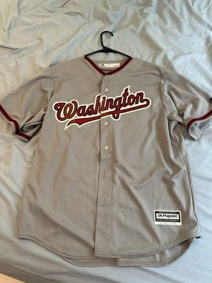 Camiseta de Colección Bryce Harper Majestic de los Nacionales de Washington Talla L MLB (Base Genial) Foto 1 de 4