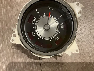 Oldsmobile Cutlass 442 medidor de combustible restaurado 1971 1972 Foto 1 de 4