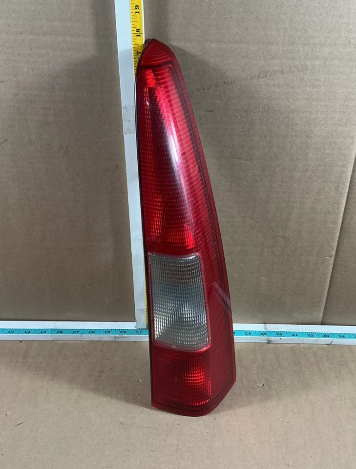 1998-2000 Volvo V70 Rear Right Passenger Side Upper Tail Light 9157802 - Image 1 of 4