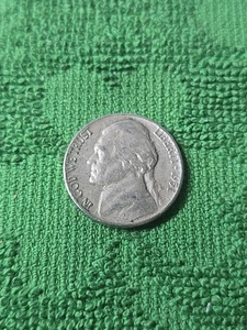 1951 P Jefferson Nickel Circulated - Picture 1 of 2