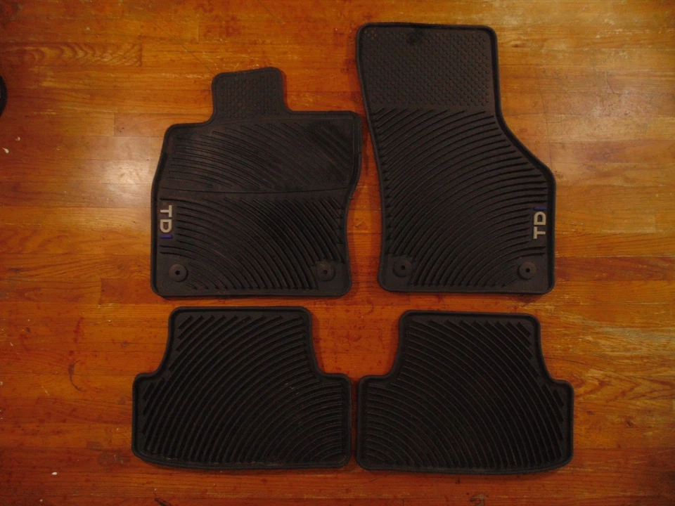 2015-2019 VOLKSWAGEN VW GOLF SPORTWAGEN TDI FLOOR MATS RUBBER SET OF 4 OEM BLACK - Image 1 of 4