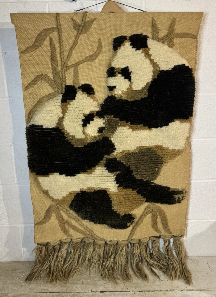 Alfombra colgante de pared boho acolchada tejida tapiz oso panda Tom Taylor vintage Foto 1 de 4