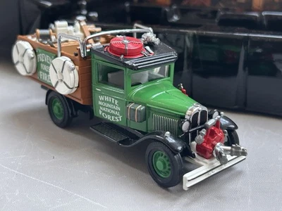 Matchbox YYM35190 1932 Ford Model AA Forest Fire Truck 1:43 Scale 1998 Release - Immagine 1 di 4