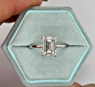 IGI 1.00 Ct Emerald Cut Lab Created Grown Diamond Solitaire Ring 14K White Gold - Image 1 of 4