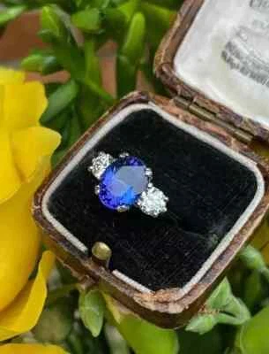 3.40Ct Tanzanite and Moissanite Three Stone Engagement Ring 14k White Gold solid - Image 1 of 4