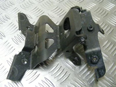 NC700X Bracket Pillion Seat Cross Genuine Honda 2012-2013 698 - Imagem 1 de 3