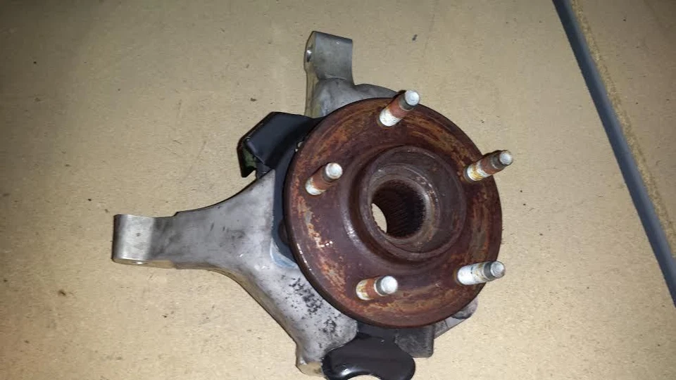 1999 2000 2001 2002 2003 2004 Cadillac Seville cojinete de cubo de rueda delantera derecha Foto 1 de 3