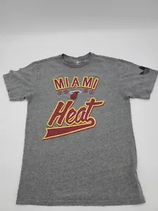 NBA Miami Heat T-Shirt Men Small Gray Graphic Print Sport Logo…#17504 - Picture 1 of 9