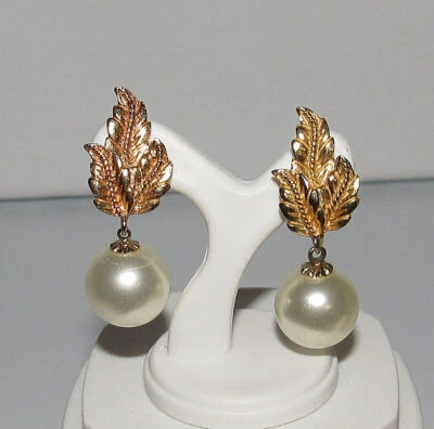Vintage Marvella Faux Pearl Drop Dangle Earrings Gold Tone Leaf Clip On - Image 1 of 4